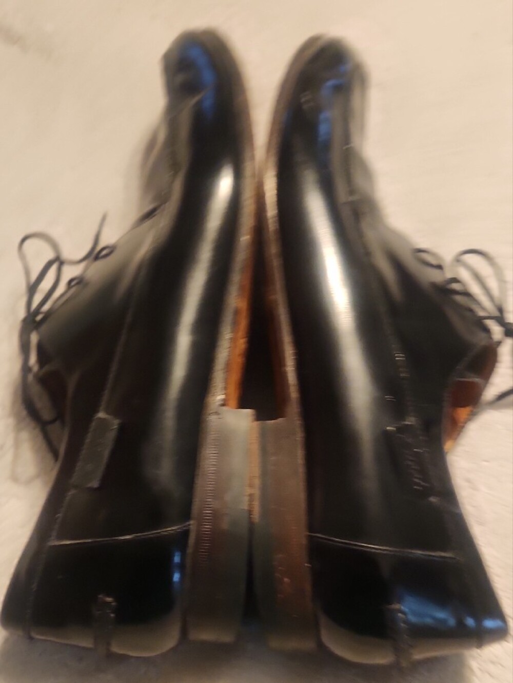 Gucci Black Leather Lace-Up Derbies with Stitched Apron - Picture 6 of 11